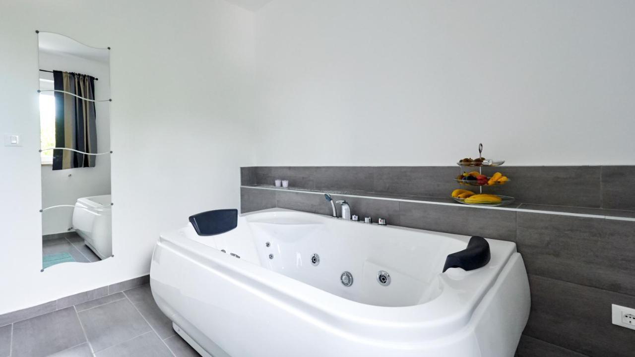 B&B Villa Vela Umag Extérieur photo