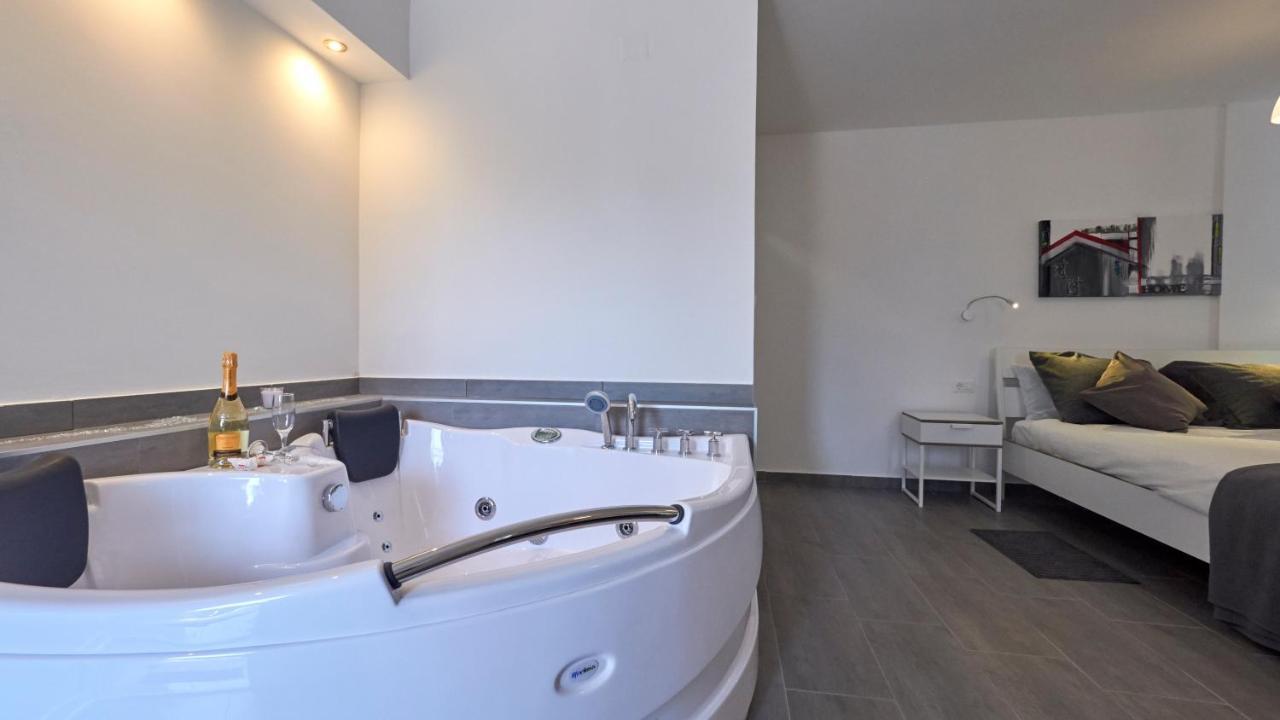 B&B Villa Vela Umag Extérieur photo
